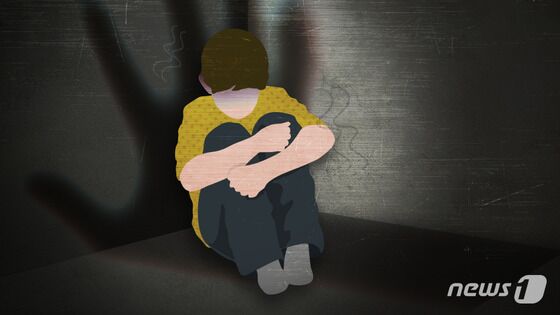 게임 캐릭터 죽였다고 8살 아들 폭행, 신고하려는 아내 위협…30대 실형