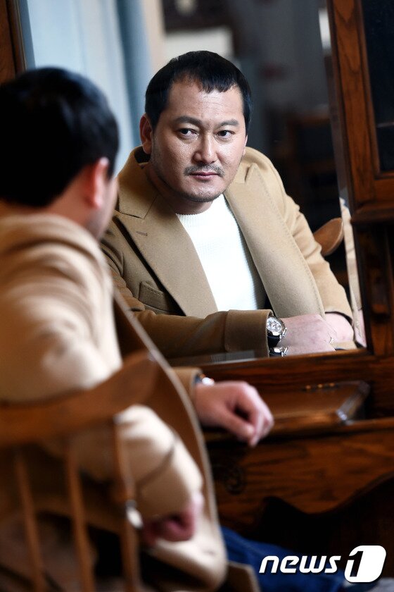 본문 이미지 - 배우 정만식이 최근 서울 종로구 삼청동의 한 카페에서 진행된 인터뷰에서 영화 '대호' 촬영 당시 느꼈던 고충에 대해 털어놨다. ⓒ News1star / 고아라 기자