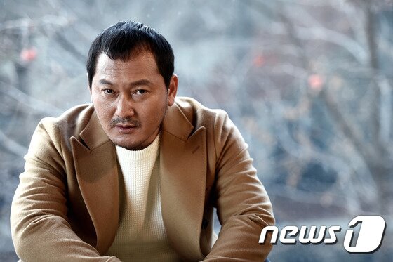 본문 이미지 - 배우 정만식이 최근 서울 종로구 삼청동의 한 카페에서 진행된 인터뷰에서 영화 '대호' 촬영 합류 당시를 회상했다. ⓒ News1star / 고아라 기자