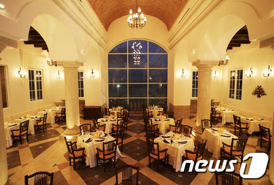 본문 이미지 - 하얏트 지라라에서 모든 식사는 6개 레스토랑에서 무료로 이용 가능하며, 드레스 코드는 캐주얼이다. 사진 제공/ 허니문리조트 ⓒ News1 travel