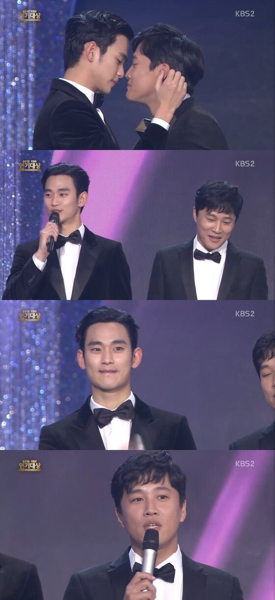 본문 이미지 - 배우 차태현이 키스신을 찍은 소감을 밝혔다.ⓒ News1star/ '2015 KBS 연기대상' 캡처