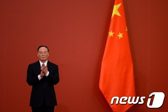 본문 이미지 - 왕치산  당 기율검사위원회 서기.ⓒ AFP=뉴스1
