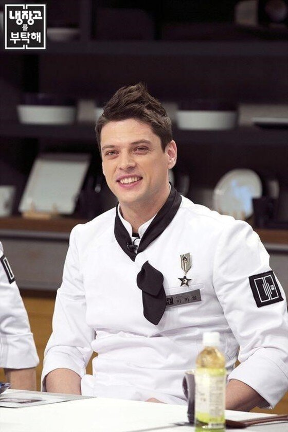 본문 이미지 - 미카엘 셰프다 '냉장고를 부탁해'에 출연 중이다. ⓒ News1star/JTBC