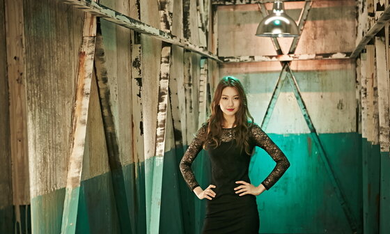 본문 이미지 - 모델 김진경이 마이네임의 신곡 &acute;너무 very 막&acute; 뮤직비디오 여주인공으로 출연했다. ⓒ News1스포츠 / 에이치투미디어