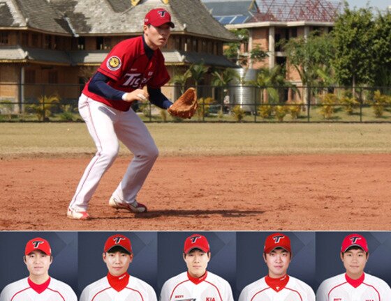 본문 이미지 - KIA는 오키나와 스프링캠프에서 새로운 희망을 봤다. 최용규, 최병연, 황수연, 이인행, 황대인(아래 왼쪽부터) 등이 무명들의 무한 도전을 이어가고 있기 때문이다. 위 사진은 황수현의 수비 훈련 모습. ⓒ News1스포츠 / KIA 타이거즈 제공