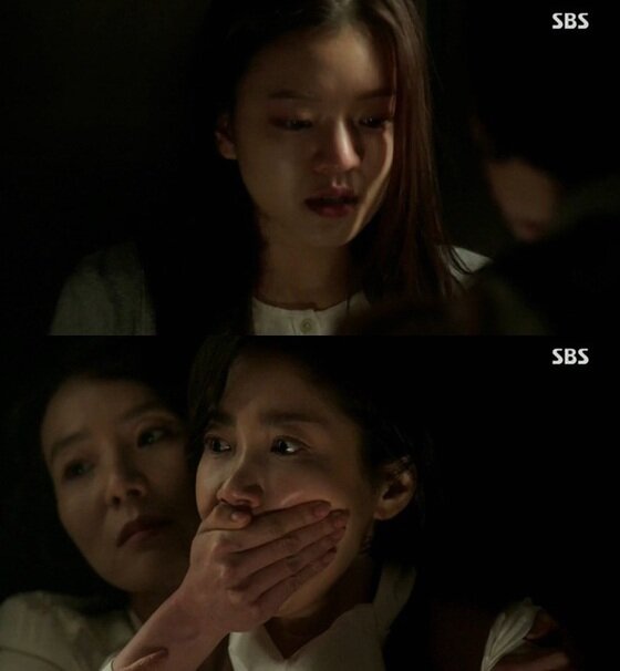 본문 이미지 - 24일 방송된 SBS 새 월화드라마 '풍문으로 들었소'에서 유호정이 출산한 고아성에 막말을 했다.ⓒ 뉴스1스포츠 / SBS '풍문으로 들었소' 캡처