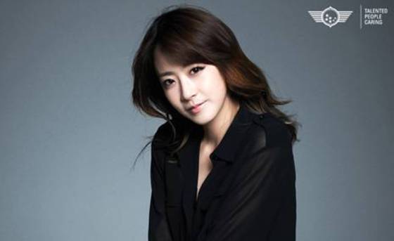 본문 이미지 - 배우 오현경이 오는 4월 방송되는 Mnet 미니드라마 '더 러버'에서 오정세와 커플 호흡을 맞춘다. ⓒ 뉴스1스포츠 / 프레인 TPC