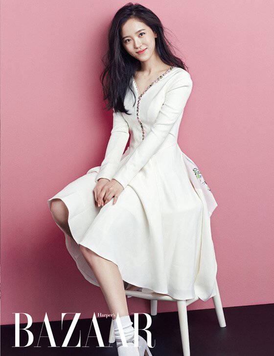 본문 이미지 - 배우 강한나가 화보 촬영을 통해 다양한 매력을 발산했다. ⓒ 뉴스1스포츠 / 바자