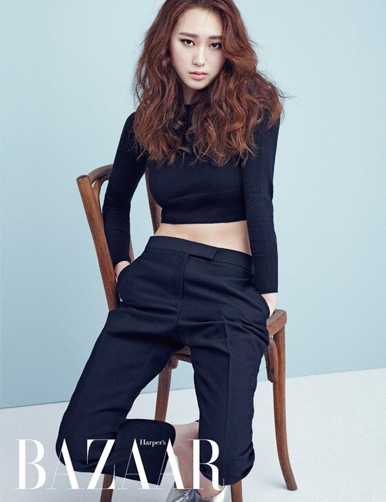 본문 이미지 - 배우 류혜영이 화보를 통해 관능적인 매력을 과시해 눈길을 끌었다. ⓒ 뉴스1스포츠 / 하퍼스 바자