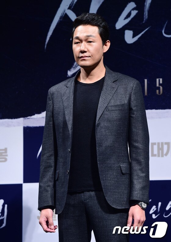 본문 이미지 - ‘신분을 숨겨라’ 박성웅이 아내가 대본을 던진 사연을 공개했다.ⓒ News1 스포츠 DB