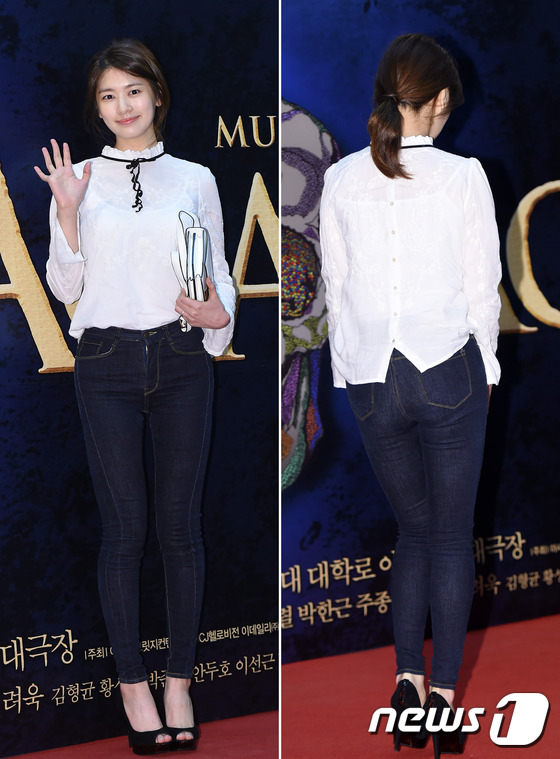 (서울=뉴스1스포츠) 권현진 기자 = 앞도 뒤도 오케이!배우 정소민이 12일 오후 서울 종로구 연건동 홍익대 대학로 아트센터에서 열린 뮤지컬 '아가사'의 VIP시사회에 청바지를 입 …