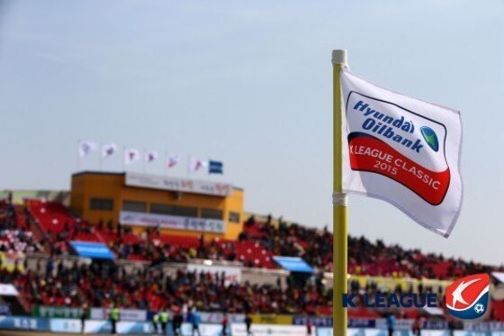 본문 이미지 - SPOTV+가 2015 시즌에도 ‘현대오일뱅크 K리그 클래식’ 경기를 중계한다. 리뷰 및 하이라이트 프로그램도 편성해 K리그 팬들에게 다가갈 계획이다. ⓒ News1스포츠/한국프로축구연맹 제공