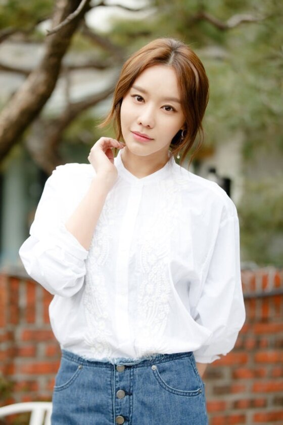 본문 이미지 - 배우 김아중이 최근 뉴스1스포츠와 인터뷰에서 얼마 전 종영한 드라마 &acute;펀치&acute;에 대해 말했다. ⓒ News1스포츠 / 나무엑터스