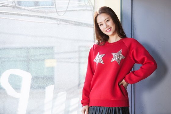 본문 이미지 - 배우 김현주가 최근 신사동의 한 카페에서 진행된 인터뷰에서 KBS2 주말드라마 '가족끼리 왜 이래'에서 차강심 캐락터를 회상했다. ⓒ 뉴스1스포츠 / 에스박스 미디어