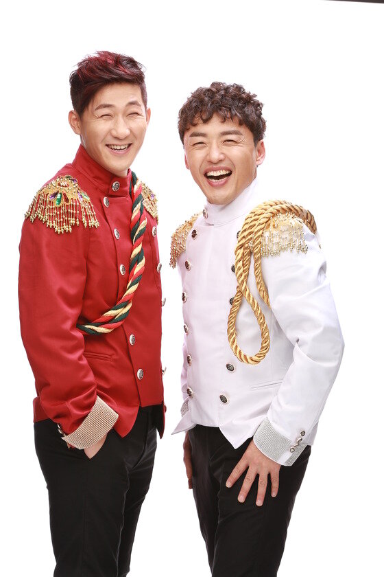 본문 이미지 - 트로트 듀엣 성국이와 상도가 최근 진행된 인터뷰에서 신곡 '사랑의 대리운전'에 대해 설명했다. ⓒ 뉴스1스포츠 / DB엔터테인먼트