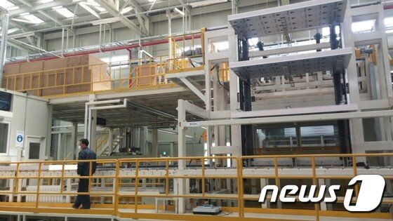 본문 이미지 - PF단열재 공장 내부. ⓒ News1