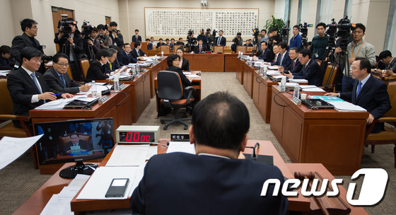 법사위 전체회의, 김영란법 토론