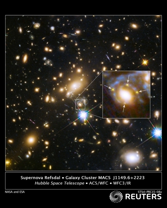 (나사제공 로이터=뉴스1) 이기창 = 미국립항공우주국(NASA)의 허블우주망원경이 지구로부터 50억광년 떨어진 은하군(群) MACS J1149.6 2223  내에 위치한 초신성의 …