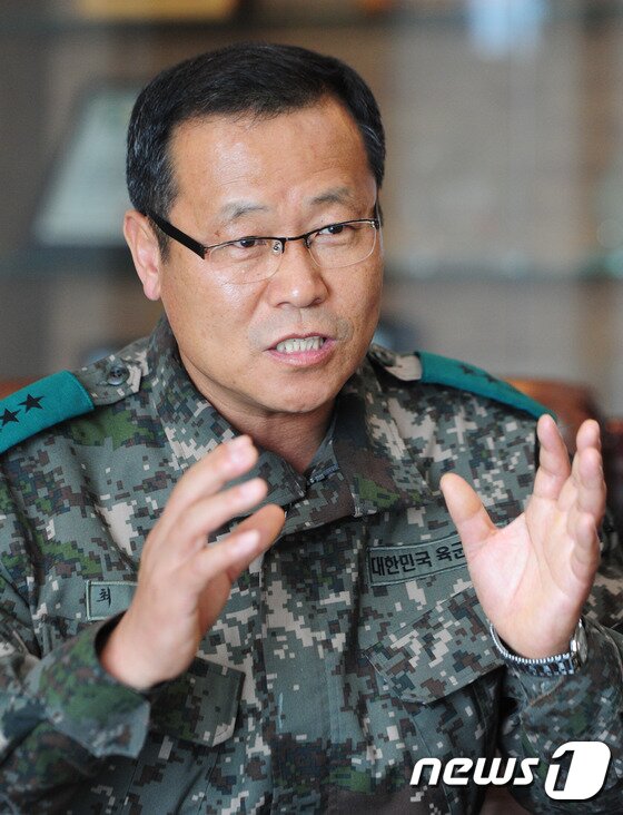 본문 이미지 - 육군 35사단장 최창규 사단장(소장)이 18일 전북 임실군 35사단에서 뉴스1과 만나 인터뷰를 갖고 있다.2015.4.18/뉴스1 ⓒ News1 김대웅 기자