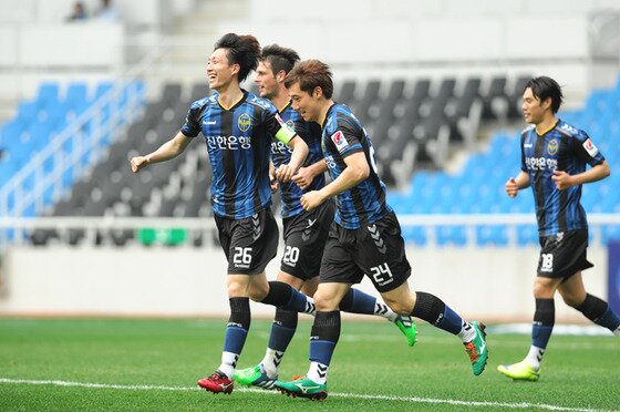 본문 이미지 - 인천이 오는 29일 FA컵 32강에서 부천FC를 상대한다. 10년 만에 &acute;032 더비&acute;가 성사됐다. ⓒ News1스포츠/인천유나이티드 제공