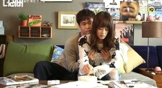 본문 이미지 - '더러버' 오정세 류현경이 리얼한 동거 커플의 모습으로 관심을 받고 있다. ⓒ 뉴스1스포츠 / Mnet '더러버' 캡처