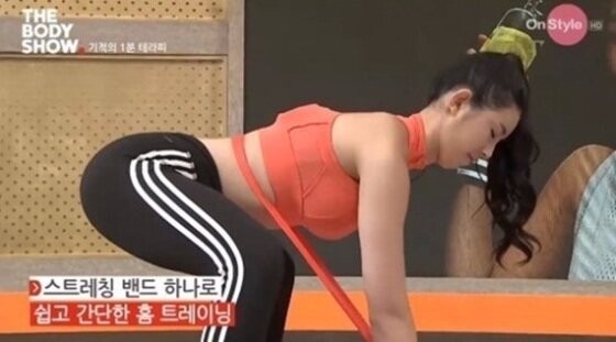 본문 이미지 - '더바디쇼' 유승옥의 가슴 운동법이 화제다. ⓒ 뉴스1스포츠 / 온스타일 '더바디쇼' 캡처