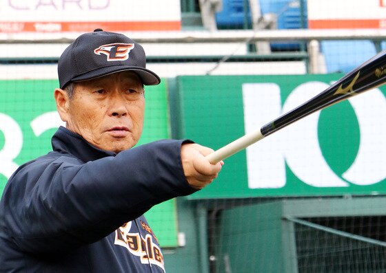 본문 이미지 - 한화 김성근 감독이 19일 전날 스퀴즈 번트에 대해 설명하고 선수들의 달라진 태도를 칭찬했다. ⓒ 뉴스1스포츠 / 한화 이글스 제공