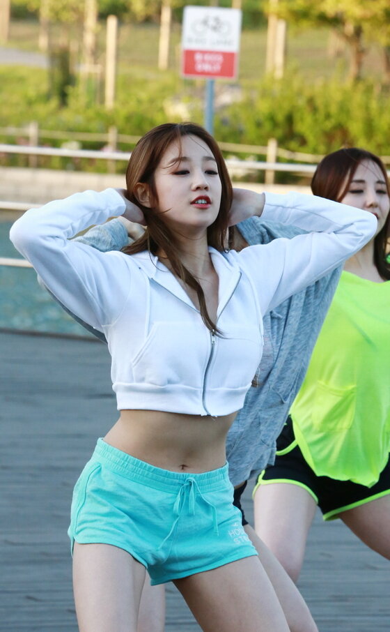 본문 이미지 - 박보람이 다이어트를 부르는 신곡 &acute;슈퍼바디&acute; 티저 영상을 공개했다. ⓒ News1스포츠 / CJ제일제당