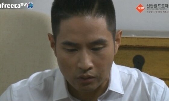 본문 이미지 - 유승준이 병역 기피 사건과 관련해 사죄했다. ⓒ News1스포츠 / 아프리카TV 방송 캡처