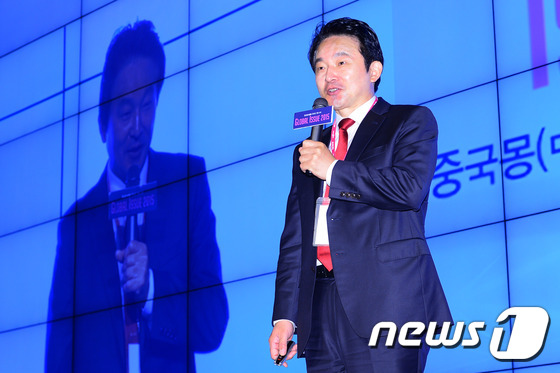 (서울=뉴스1) 민경석 기자 = 원희룡 제주도지사가 28일 오전 서울 동대문구 JW 메리어트 동대문 스퀘어 서울에서 머니투데이방송 주최로 열린 '글로벌 이슈-중국몽(中國夢) 위기와 …