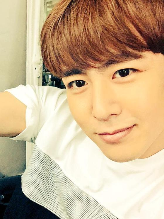 본문 이미지 - 2PM 6월 1일 전격 컴백 소식이 전해졌다. ⓒ News1스포츠 / 닉쿤 트위터