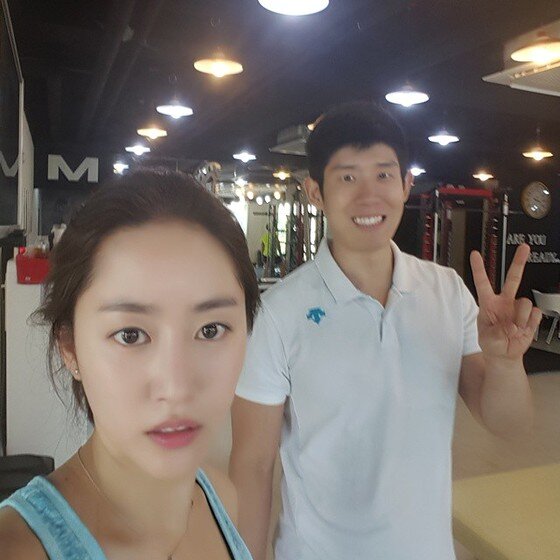 본문 이미지 - 이준기 전혜빈 열애설이 난 가운데 전혜빈이 피트니스 센터에서 운동을 하고 있다.ⓒ News1 스포츠/전혜빈 인스타그램