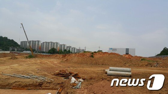 본문 이미지 - 경기 부천시 옥길공공주택지구 내에 위치한 &acute;부천옥길자이&acute; 사업지 전경. ⓒ News1
