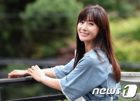 본문 이미지 - 배우 도지원이 최근 진행된 뉴스1스포츠와의 인터뷰에서 드라마 '착하지 않은 여자들' 촬영 소감을 전했다. ⓒ News1스포츠 / 권현진 기자