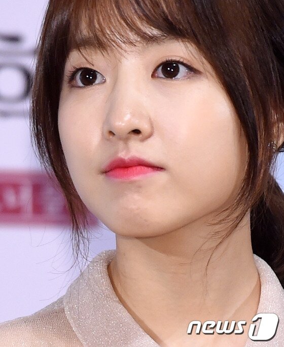 본문 이미지 - 배우 박보영이 부친인 박완수씨의 전역식에 참석한다.ⓒ News1스포츠 권현진 기자