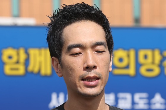 '연예인 1호 전자발찌' 고영욱 "워터밤이 벗기 경쟁 대회냐"…비비 저격?