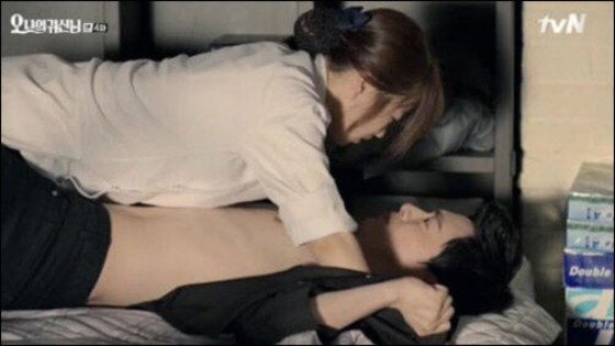 본문 이미지 - '오 나의 귀신님' 박보영이 19금 발언으로 안방극장을 발칵 뒤집었다. ⓒ News1스포츠 / tvN 금토드라마 '오 나의 귀신님' 캡처