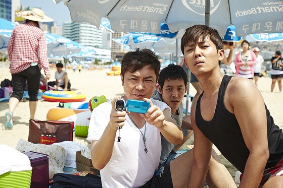 본문 이미지 - '쓰리 썸머 나잇'이 공감 요소로 남녀 관객을 모두 사로잡을 전망이다. ⓒ News1 스포츠 / 영화 &acute;쓰리 썸머 나잇&acute; 스틸