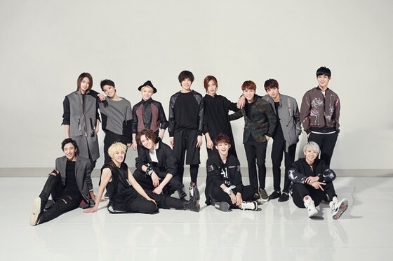 본문 이미지 - 신인 그룹 세븐틴이 최근 뉴스1스포츠와 인터뷰에서 13인조의 장점과 단점에 대해 밝혔다. ⓒ News1스포츠 / 플레디스