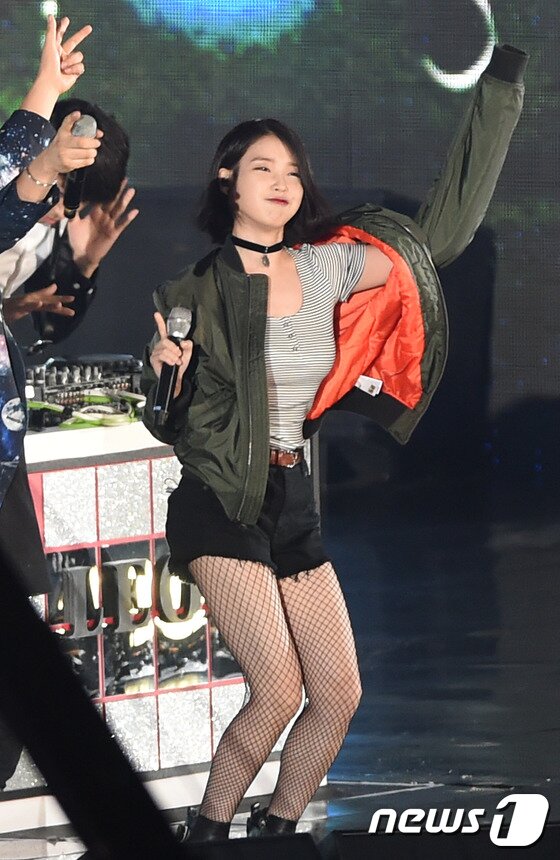 본문 이미지 - 아이유가 '무한도전 가요제'에 단발로 등장했다. ⓒ News1스포츠 권현진 기자