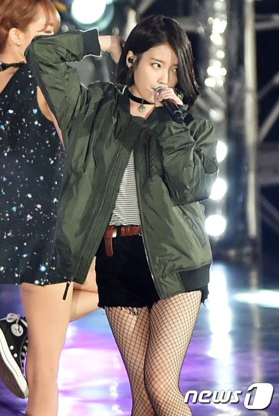 본문 이미지 - 아이유 단발 변신에 누리꾼들 관심이 쏠리고 있다.ⓒ News1 DB