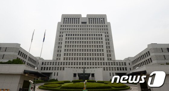 본문 이미지 - 대법원. 2015.8.20/뉴스1 ⓒ News1 허경 기자