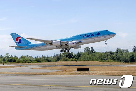 본문 이미지 - 대한항공이 도입한 차세대 항공기 ''B747-8i'(사진제공=대한항공)ⓒ News1