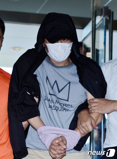 본문 이미지 - '워터파크 몰카' 동영상 촬영을 사주한 남성과 이를 실행에 옮긴 여성에게 각각 징역 4년6월과 징역 3년6월이 선고됐다. 뉴스1 ⓒ News1 고성준 인턴기자