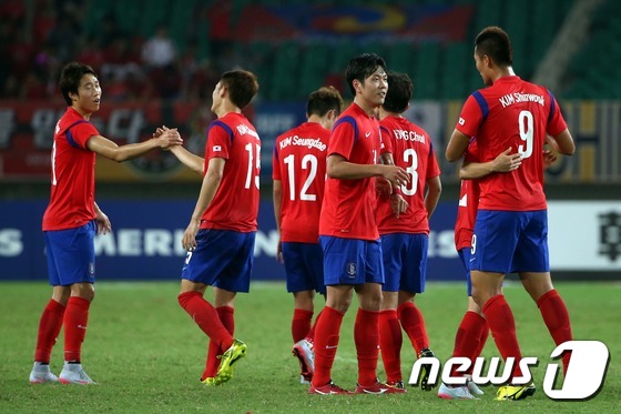 한국 축구 '중국에 승리'