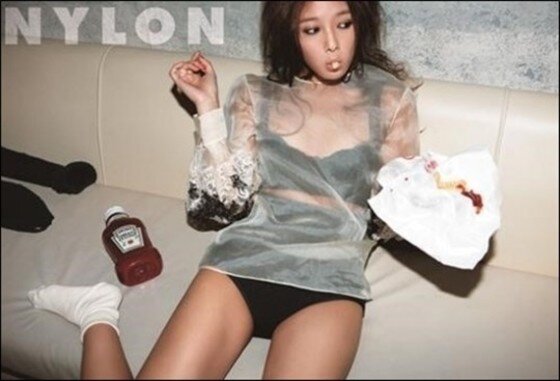 본문 이미지 - 원더걸스 유빈의 과거 화보가 화제다. ⓒ News1 스포츠 / 나일론