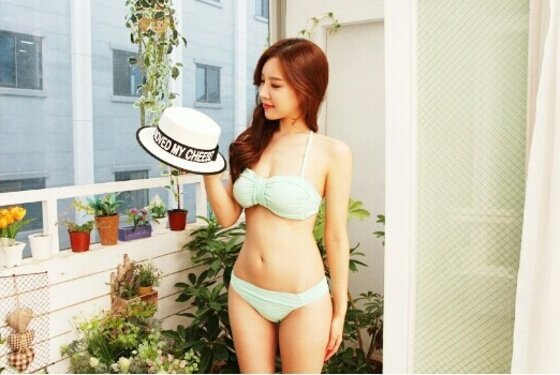 본문 이미지 - 박초은 황제성 결혼 소식이 전해진 가운데 과거 사진에 관심이 쏠리고 있다. ⓒ News1스포츠/ 박초은 미니홈피 