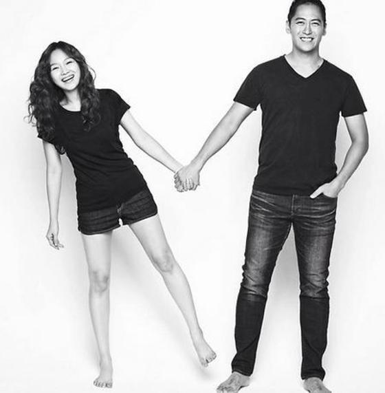 본문 이미지 - '라디오스타'에 출연한 가수 자두의 웨딩사진이 눈길을 끈다. ⓒ News1스포츠/ 자두 페이스북