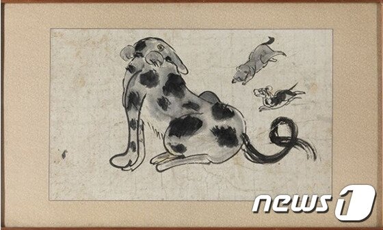 본문 이미지 - 국립고궁박물관에 소장돼 있는 사도세자가 그렸다는 말이 전해지는 '개 그림'. ⓒ News1