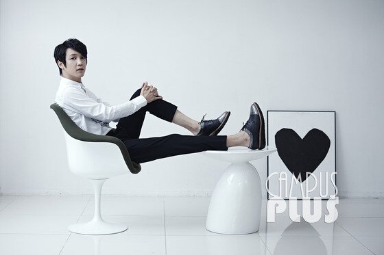 본문 이미지 - 오원빈이 화보 표지를 장식했다. ⓒ News1스타 / 캠퍼스 플러스